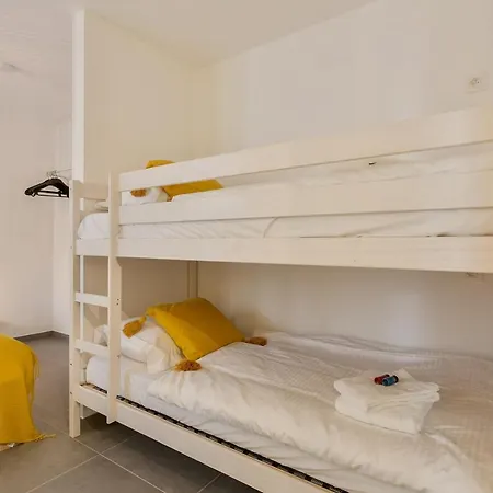 Delightful Family At Only 50 Meters From The Beach 公寓 *